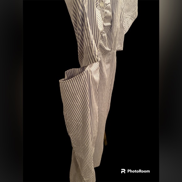 Old Navy - Picture 2 of 4